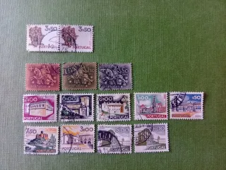 Pack más 100 sellos internacionales variados