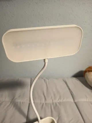 Flexo LED blanco con portalápices