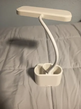 Flexo LED blanco con portalápices