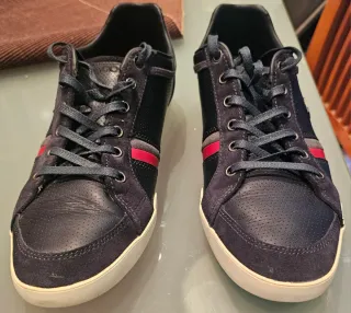 Zapatillas deportivas Lacoste azul y rojo