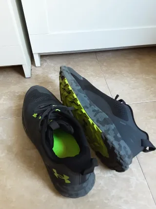 Zapatillas Under Armour Charged Bandit Negro/Verde