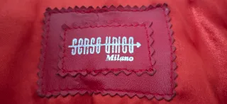 Chaqueta de piel roja