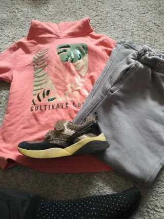 Conjunto Sudadera Name it y Pantalón Zara T9.