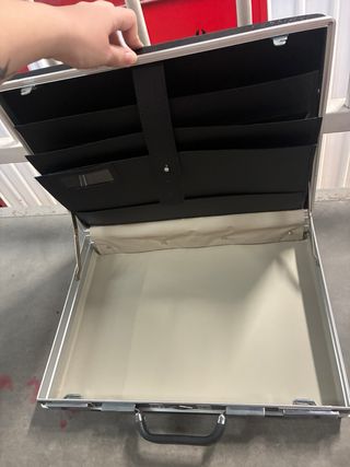 Maletín Pedro Domecq con copas y botellas