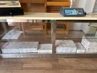 Mobiliario tienda de comestibles