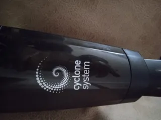 Aspirador Escoba Taurus Guzzler 25.6V