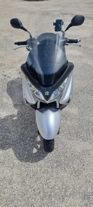Suzuki Burgman 200 Plata a2