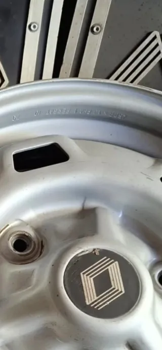 Cerchi in acciaio Renault