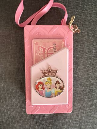 Móvil,tarjeta y llaves de coche de juguete