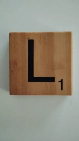 IMAN Letra madera "L"