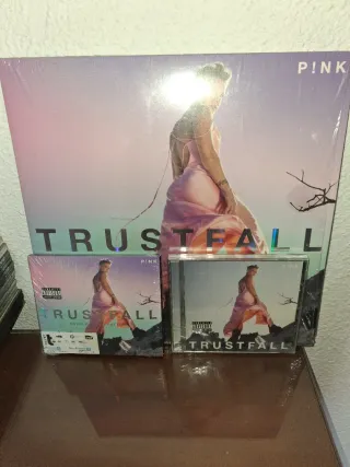 Pink Trustfall Vinilo edición limitada y 2 CDs