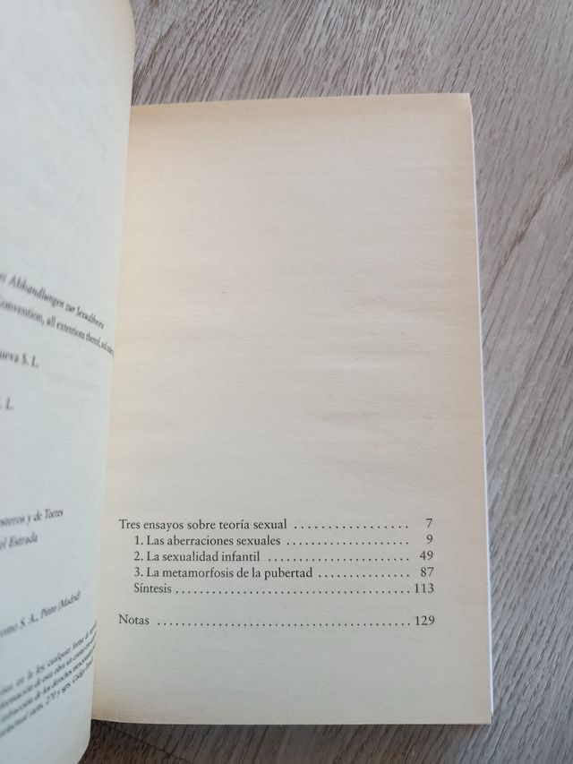 Sigmund Freud - Tres ensayos sobre teoria sexual