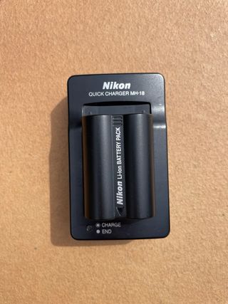 Cámara Nikon D70 Negra