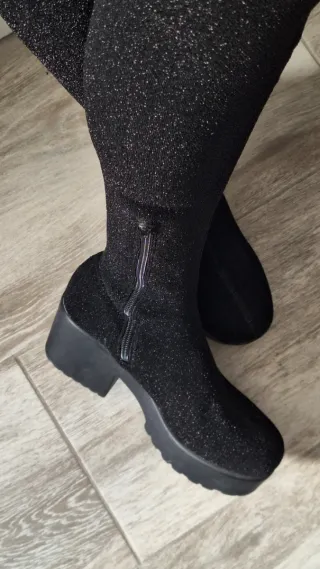 Botas altas negras con brillo