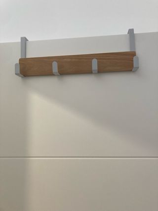 Colgador de puerta madera y metal