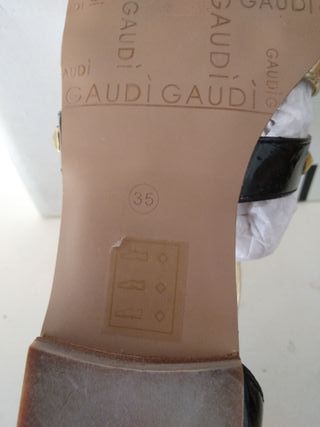 Sandali Gaudi neri e oro