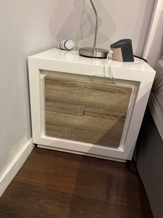 Habitación completa: canapé, mesillas, colchón y s