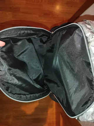 Mochila Totto 3 bolsillos y 2 redes