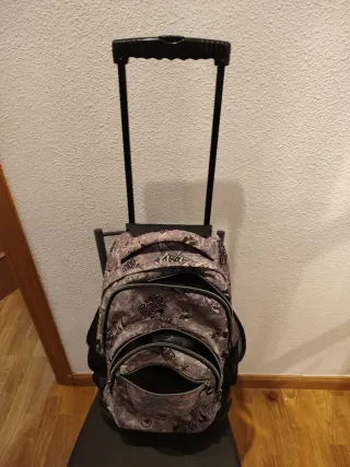 Mochila Totto 3 bolsillos y 2 redes