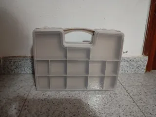 Caja organizadora con separadores