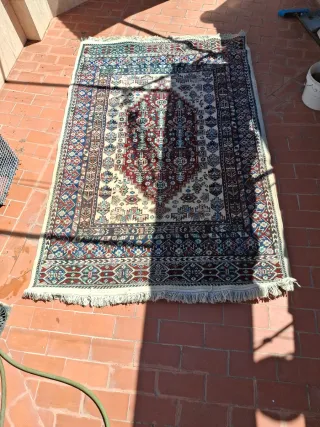 Alfombra de lana con diseño