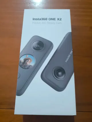 Insta360 One X2 Cámara 360 + Accesorios