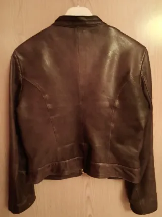 Chaqueta de cuero marrón. Auténtico cuero.