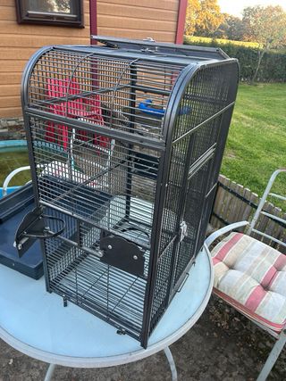 Jaula grande para pájaros