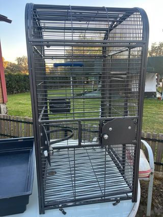Jaula grande para pájaros