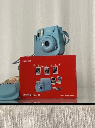 Cámara Instax Mini 11 Azul + Funda