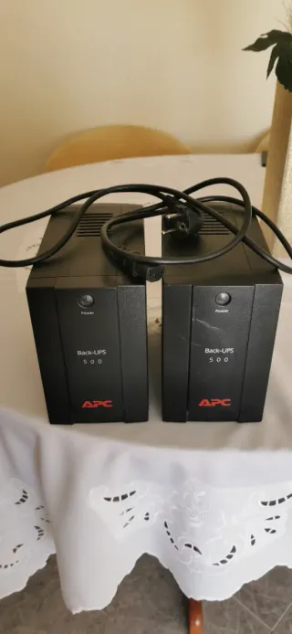 2 UPS APC Back-UPS A500 PARA PIEZAS