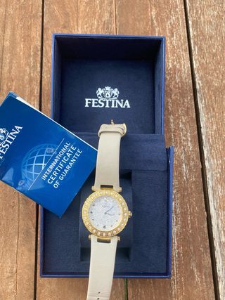 Reloj Festina Mujer Dorado y Blanco
