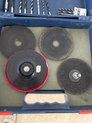 Taladro Percutor Bosch CSB 550-2 + Accesorios