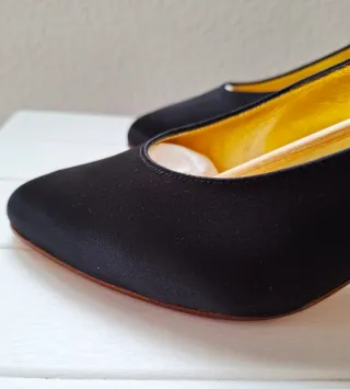 Zapato salón tacón negro