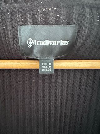 Chaleco pelo negro Stradivarius Talla M