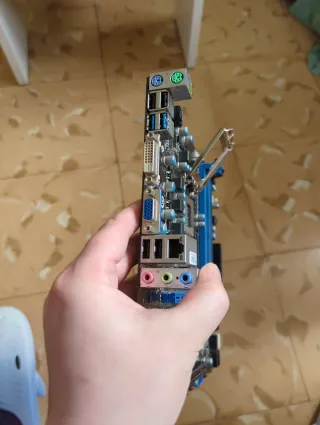 Placa averiada MSI B75MA-P45