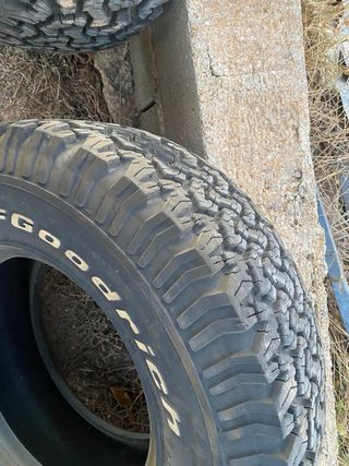 Ruedas all-terrain T/A      265/75 R16