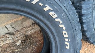 Ruedas all-terrain T/A      265/75 R16