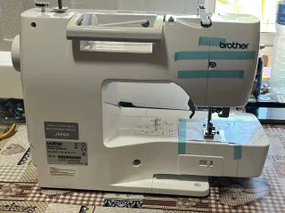 Máquina de coser Brother Innov-is A16.