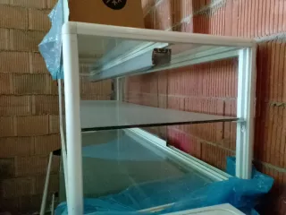 Vitrina expositora con luz