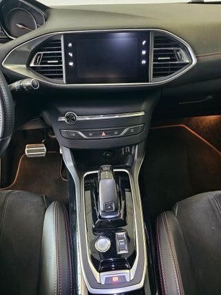 Peugeot 308 SW GT BlueHDI 180CV EAT8