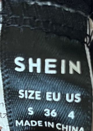 Falda Shein negra con abertura