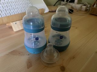 2 Biberones MAM