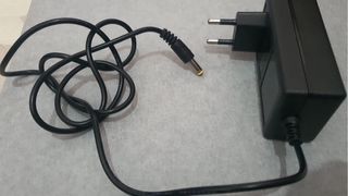 Cargador Fuente Alimentación 21V 1A