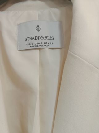 Blazer blanco Stradivarius mujer