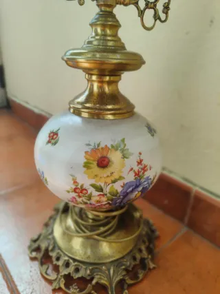 Lámparas de metal, cristal y porcelana