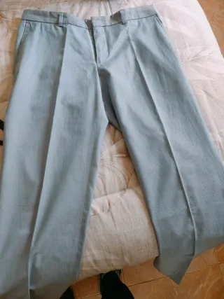 Traje azul claro