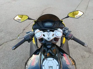 Derbi GPR 125 4T Deportiva Negra/Amarilla