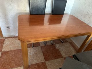 Mesa de comedor extensible de madera