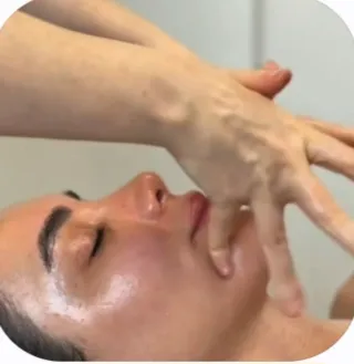 A domicilio peluquería y Estética